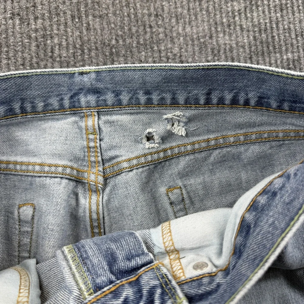 Levis 505 Jeans Mens 34x29 Light Wash Blue‎ Straight Leg Denim Distressed Casual